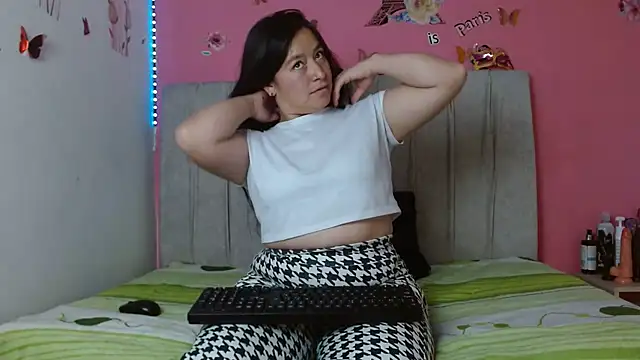 monickhot303av online show from 13, 2, 2025