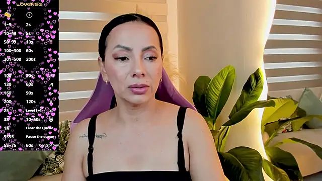 veronika naughty online show from 18, 2, 2026