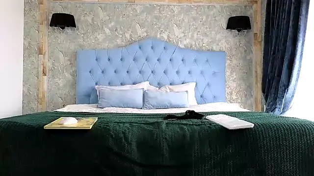 Blanca1 online show from 11, 11, 2025