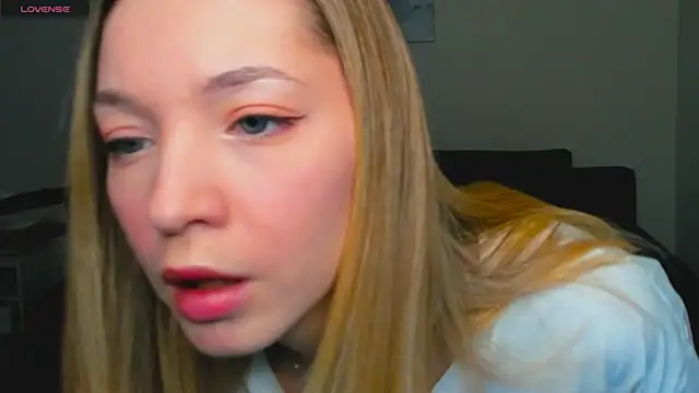 MiaThaine online show from 2, 1, 2025