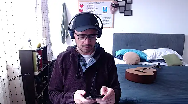 Diptongo online show from 16, 3, 2025