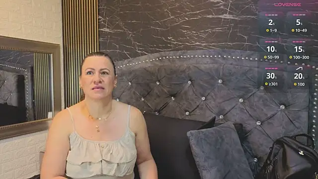 charlotte  G online show from 29, 3, 2026