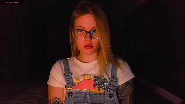 VoluptuousDreams online show from 7, 2, 2025