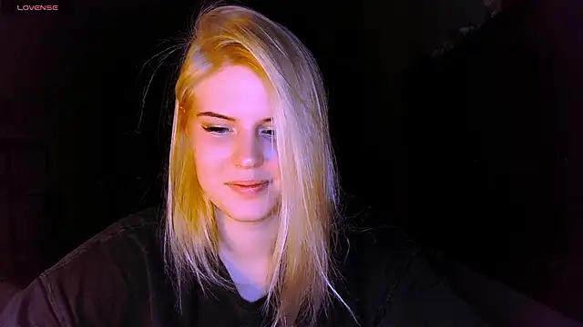 VoluptuousDreams online show from 15, 3, 2025