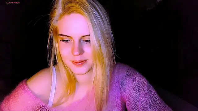 VoluptuousDreams online show from 22, 3, 2025