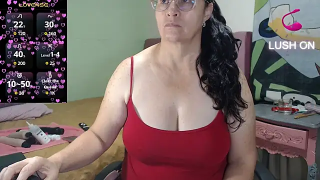 Snapshot of hairyglad69 chatting on 6, 3, 2026 hairyglad69 online show from 6, 3, 2026