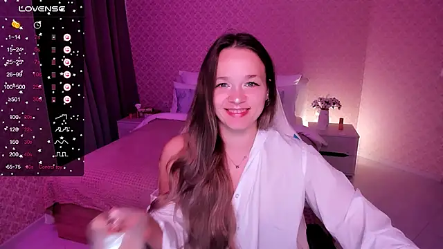 Snapshot of SherillBrill chatting on 8, 12, 2024 SherillBrill online show from 8, 12, 2024