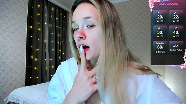 Snapshot of SherillBrill chatting on 6, 2, 2025 SherillBrill online show from 6, 2, 2025