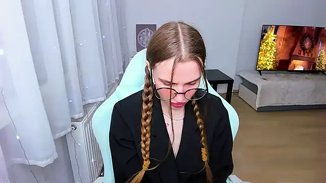 StellaLawless online show from 23, 12, 2024