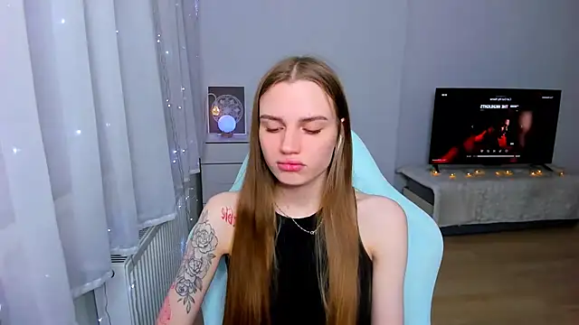 StellaLawless online show from 8, 1, 2025