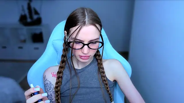 Snapshot of StellaLawless chatting on 11, 10, 2025 StellaLawless online show from 11, 10, 2025