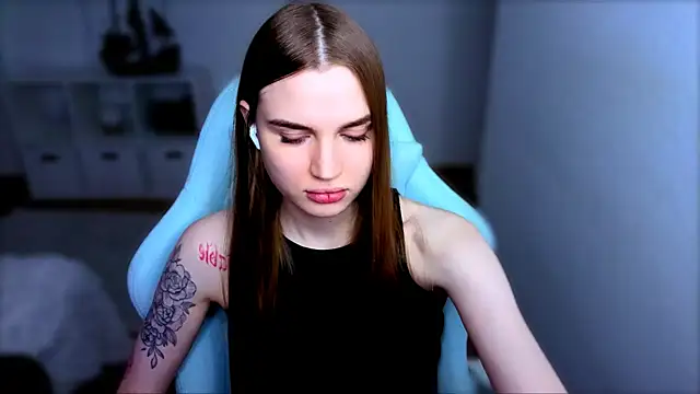 Snapshot of StellaLawless chatting on 4, 11, 2025 StellaLawless online show from 4, 11, 2025