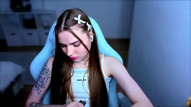 Snapshot of StellaLawless chatting on 18, 11, 2025 StellaLawless online show from 18, 11, 2025