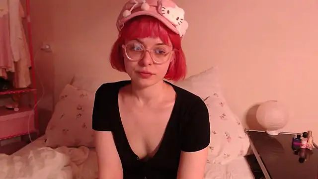 Snapshot of KatieMelone chatting on 15, 7, 2026 KatieMelone online show from 15, 7, 2026