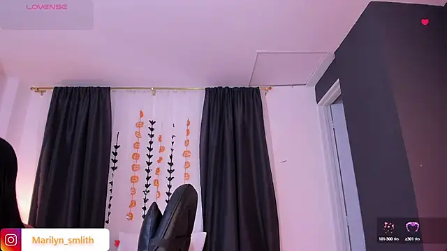 MarilynSmIith online show from 17, 10, 2025