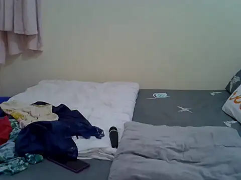 Sweet Bear online show from 17, 12, 2025