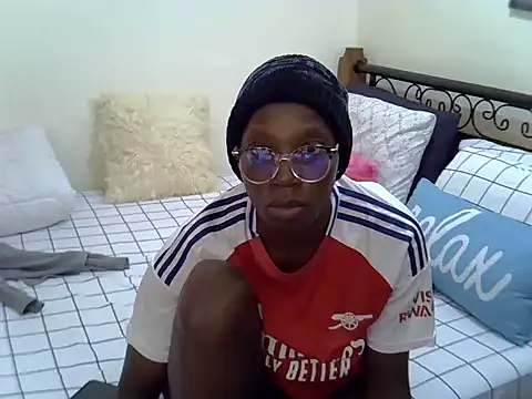 Snapshot of Sweet_Bear chatting on 1, 3, 2026 Sweet Bear online show from 1, 3, 2026