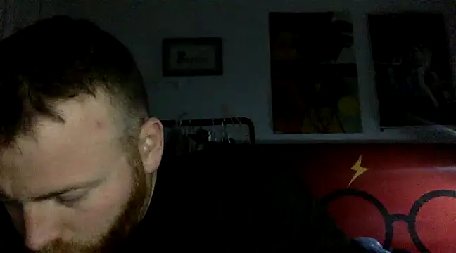Pelirrojo1234 online show from 4, 2, 2025