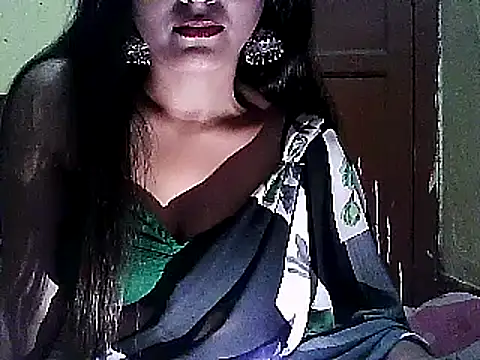 Snapshot of Model-Tanya chatting on 1, 2, 2025 Model-Tanya online show from 1, 2, 2025