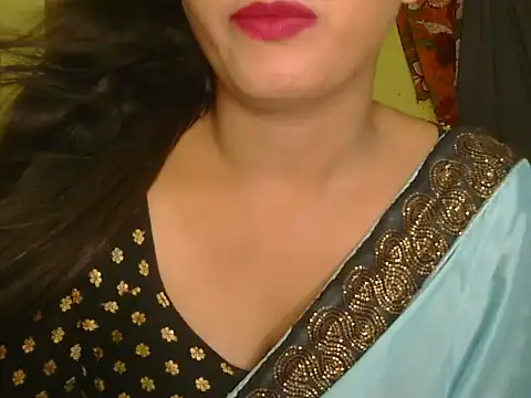 Snapshot of Model-Tanya chatting on 6, 3, 2025 Model-Tanya online show from 6, 3, 2025