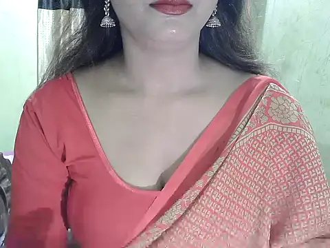 Snapshot of Model-Tanya chatting on 28, 10, 2025 Model-Tanya online show from 28, 10, 2025