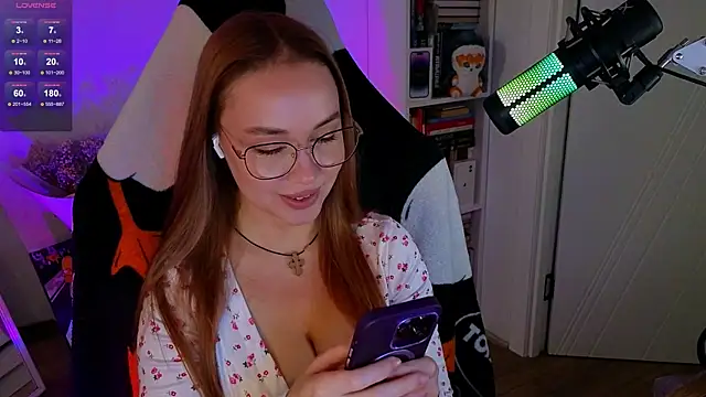 Emili1- online show from 11, 10, 2025