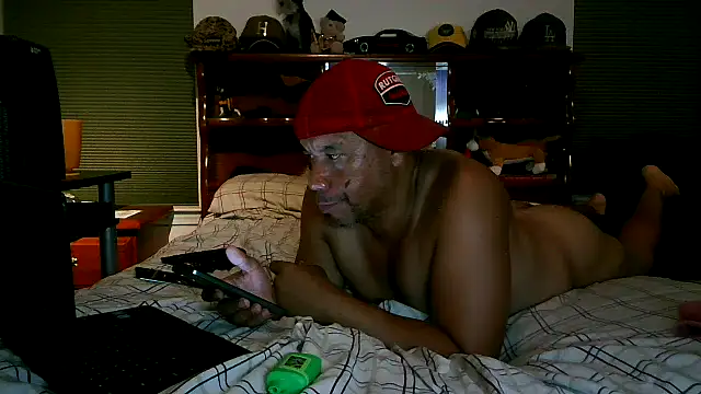 Snapshot of pimpdaddy4ever chatting on 2, 7, 2026 pimpdaddy4ever online show from 2, 7, 2026