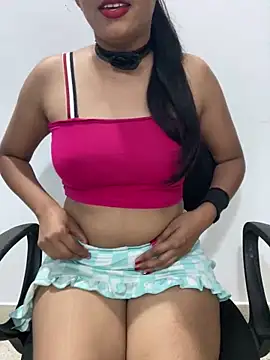 Snapshot of little_shadow chatting on 4, 1, 2025 little shadow online show from 4, 1, 2025