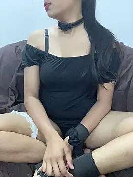 Snapshot of little_shadow chatting on 7, 3, 2025 little shadow online show from 7, 3, 2025