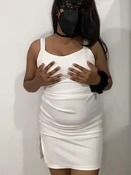 Snapshot of little_shadow chatting on 21, 11, 2025 little shadow online show from 21, 11, 2025