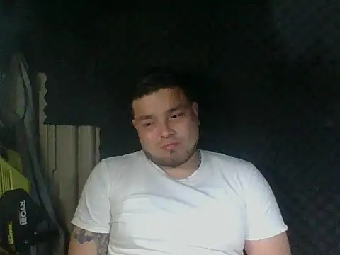 Snapshot of DirtyRcride chatting on 26, 2, 2025 DirtyRcride online show from 26, 2, 2025