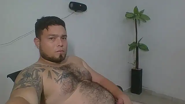 Snapshot of DirtyRcride chatting on 28, 9, 2025 DirtyRcride online show from 28, 9, 2025