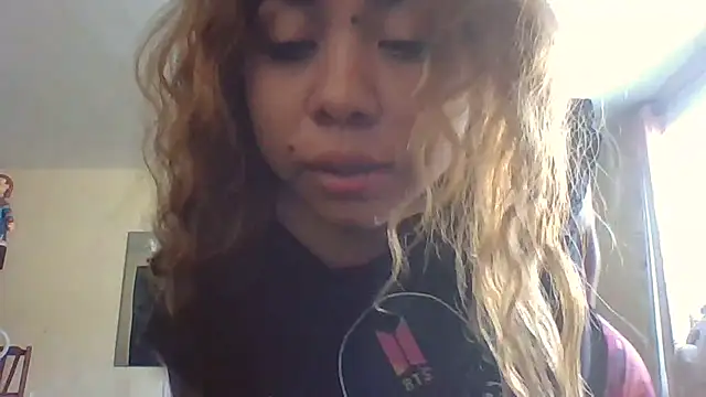 Jennxdolls online show from 28, 1, 2025