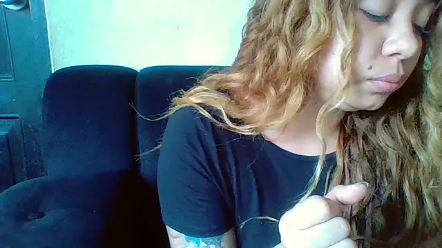 Jennxdolls online show from 31, 1, 2025