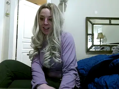 MonroeLoves online show from 6, 3, 2025