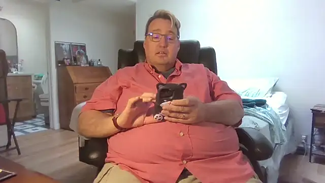 Snapshot of wvalentino chatting on 17, 10, 2025 wvalentino online show from 17, 10, 2025