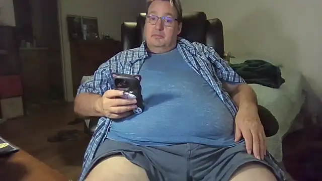 Snapshot of wvalentino chatting on 16, 11, 2025 wvalentino online show from 16, 11, 2025