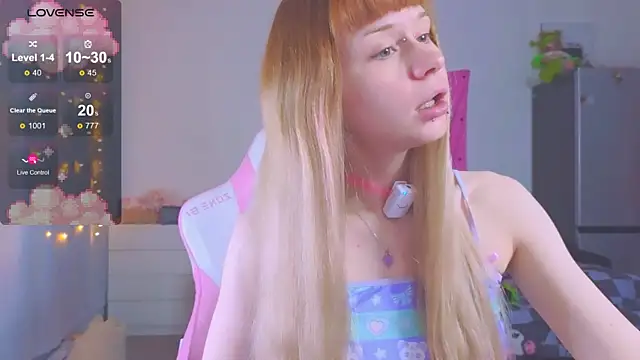 Snapshot of Milia_Parker chatting on 7, 11, 2025 Milia Parker online show from 7, 11, 2025