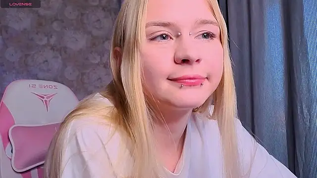 Snapshot of Milia_Parker chatting on 15, 6, 2026 Milia Parker online show from 15, 6, 2026