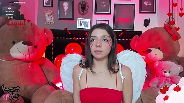 Charlotte  Benett online show from 15, 2, 2025