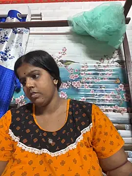 Beauty-queen online show from 2, 3, 2025