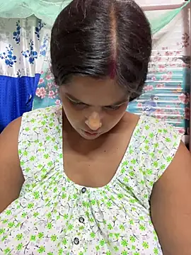 Snapshot of Beauty-queen chatting on 28, 6, 2026 Beauty-queen online show from 28, 6, 2026