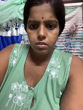 Snapshot of Beauty-queen chatting on 9, 7, 2026 Beauty-queen online show from 9, 7, 2026