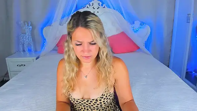 Snapshot of Milka_Blond chatting on 3, 7, 2026 Milka Blond online show from 3, 7, 2026