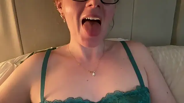 redheadrosie69 online show from 18, 1, 2026