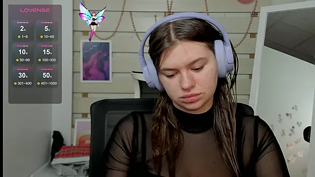 Josephine Kiss online show from 9, 3, 2025