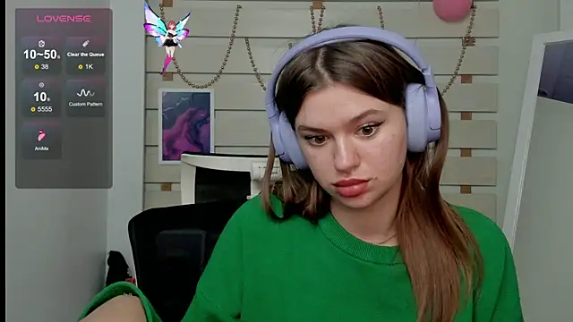 Josephine Kiss online show from 13, 3, 2025