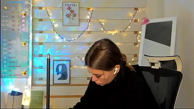 Josephine Kiss online show from 20, 10, 2025