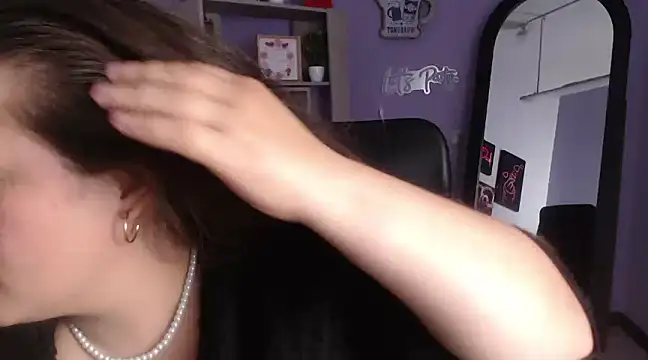 Snapshot of SaraThomso chatting on 30, 12, 2024 SaraThomso online show from 30, 12, 2024