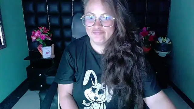 Snapshot of SaraThomso chatting on 21, 1, 2025 SaraThomso online show from 21, 1, 2025